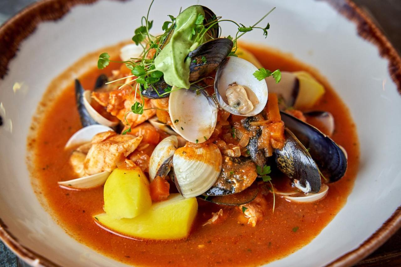 The Bower Inn Bridgwater Ngoại thất bức ảnh Clam and mussel chowder