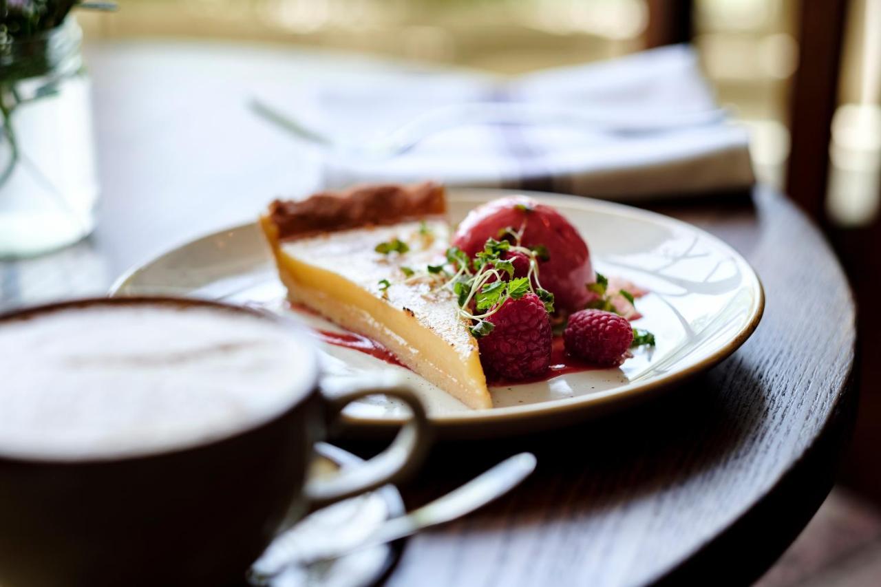 The Bower Inn Bridgwater Ngoại thất bức ảnh A dessert at the restaurant