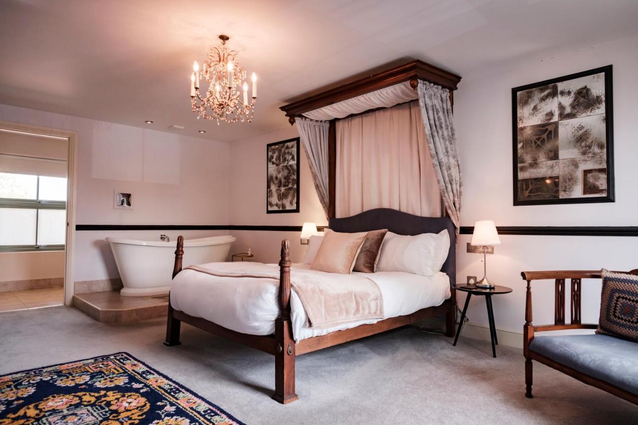The Bower Inn Bridgwater Ngoại thất bức ảnh A room at the hotel